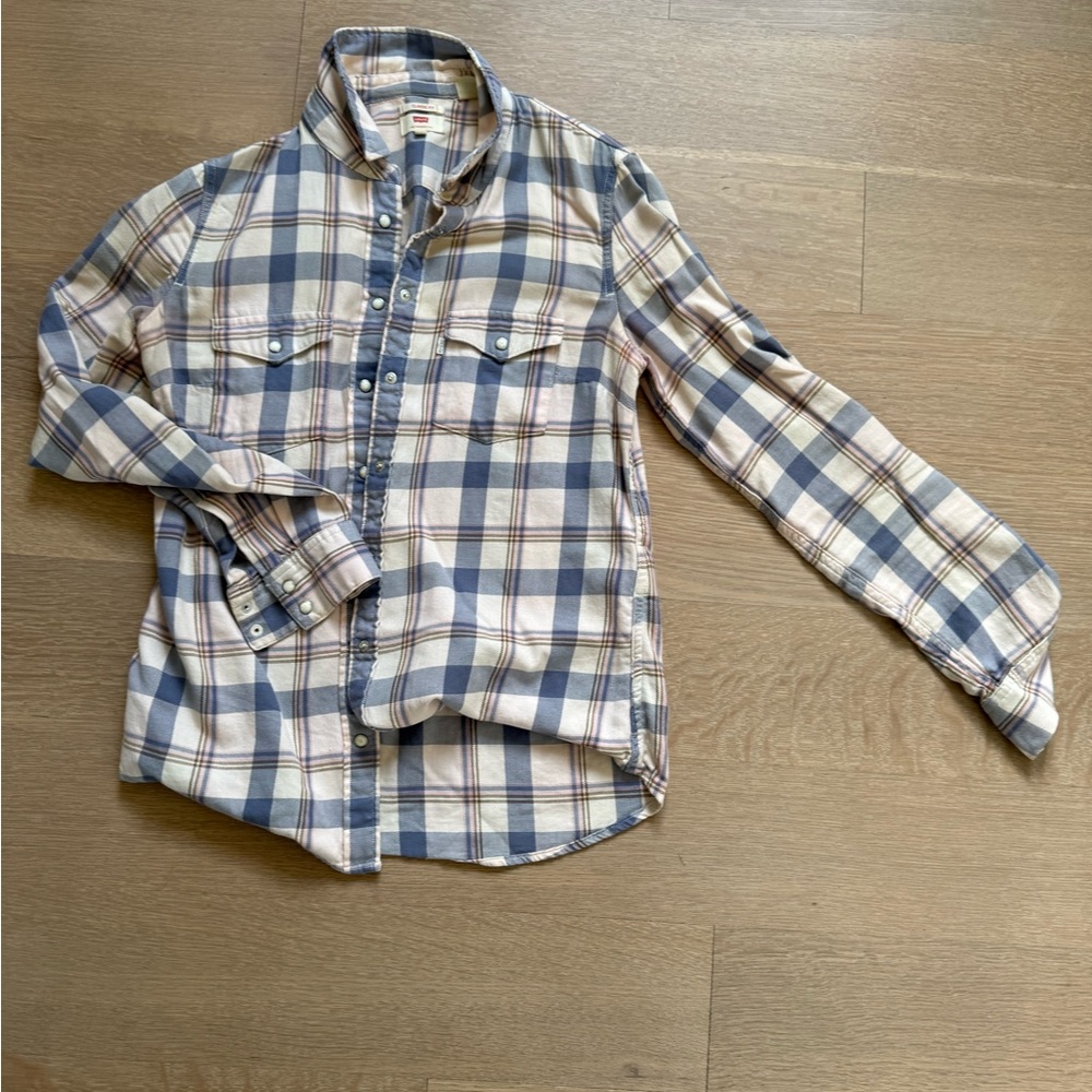 Levi’s cowboy button down